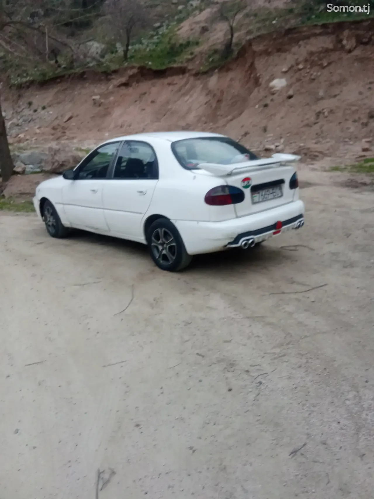 Daewoo Lanos 1997 · 1.6 MT