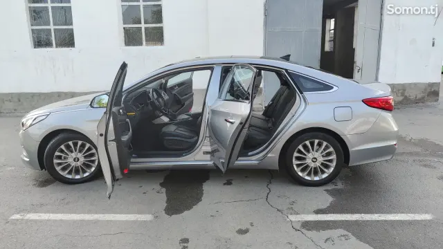 Hyundai Sonata 2015 · 2.0 AT