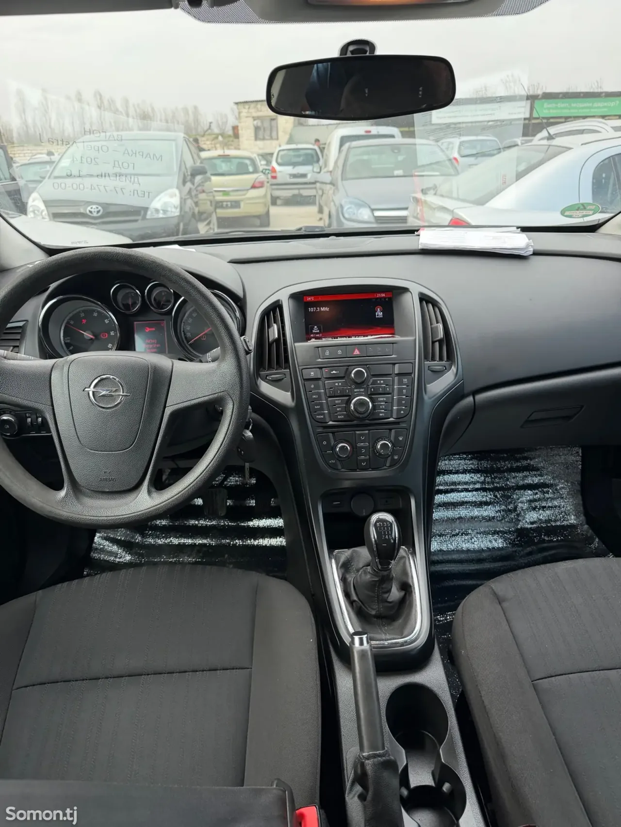 Opel Astra J 2014 · 1.6 MT