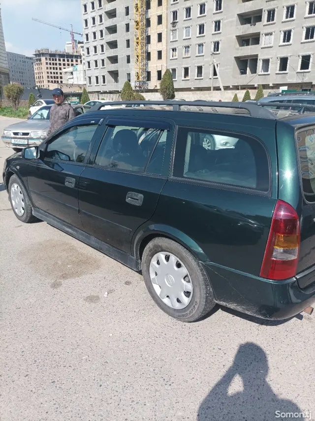 Opel Astra G 1998 · 1.6 MT