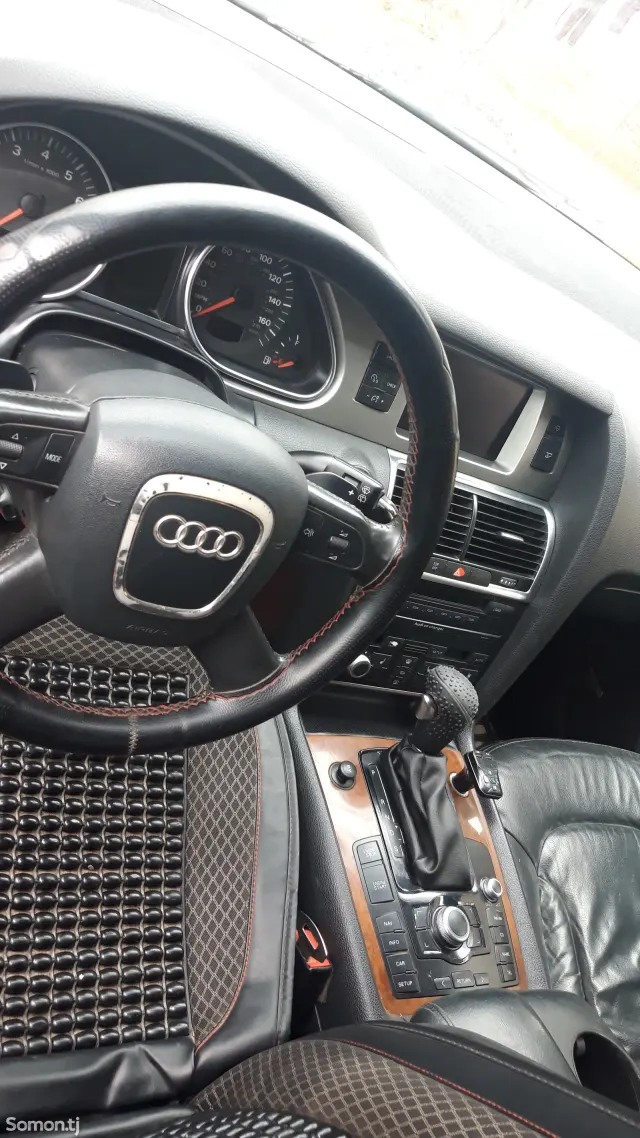 Audi Q7 2008 · 4.2 AT