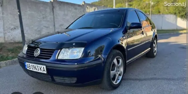 Volkswagen Bora 2001 · 2.0 AT