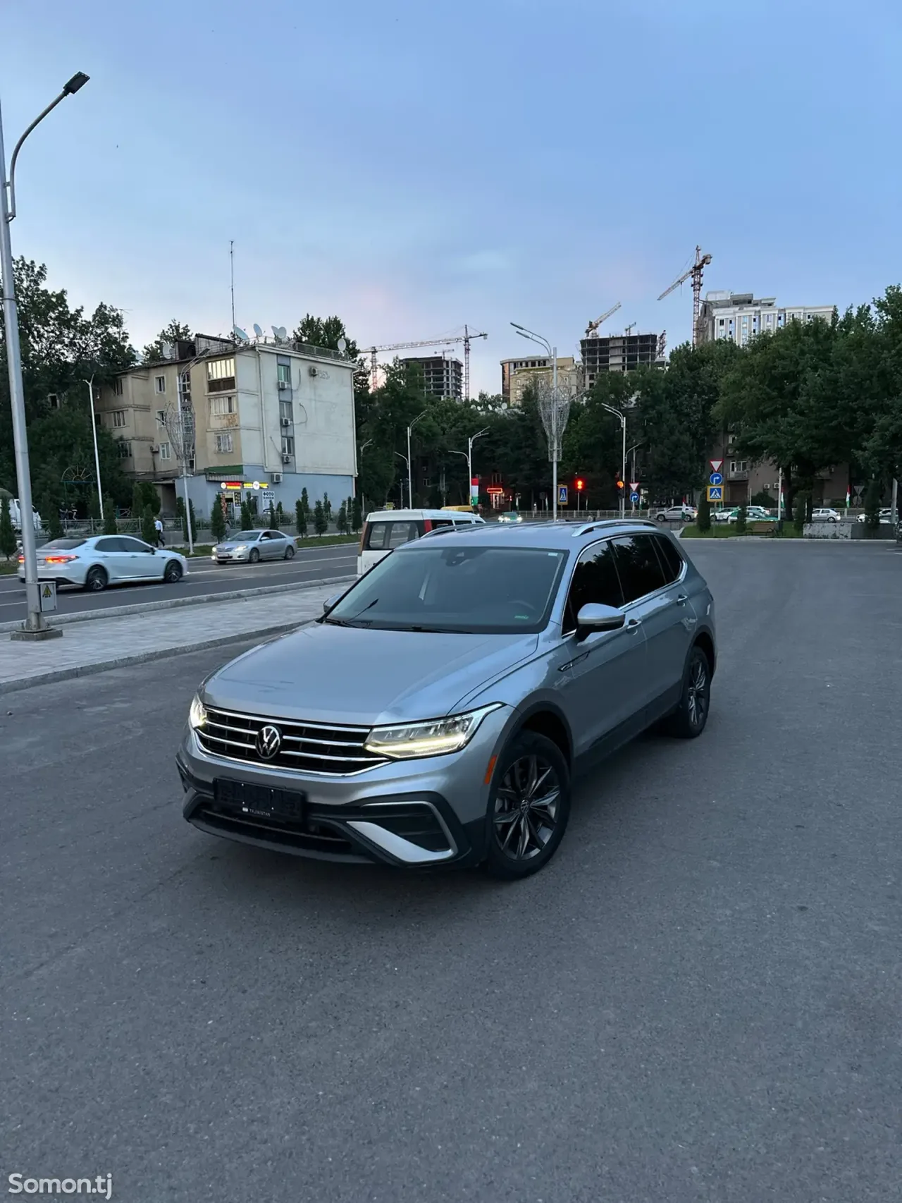 Volkswagen Tiguan 2023 · 2.0 AT