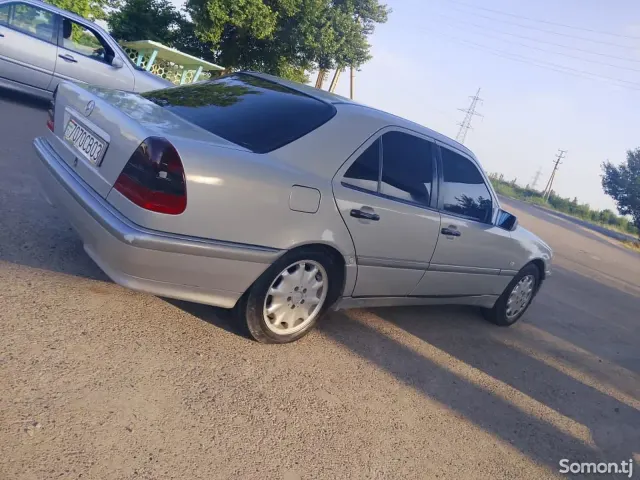 Mercedes-Benz C class 1998 · 2.0 MT