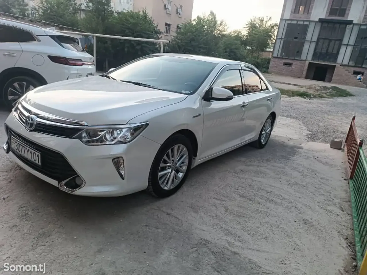 Toyota Camry 2015 · 2.5 AT