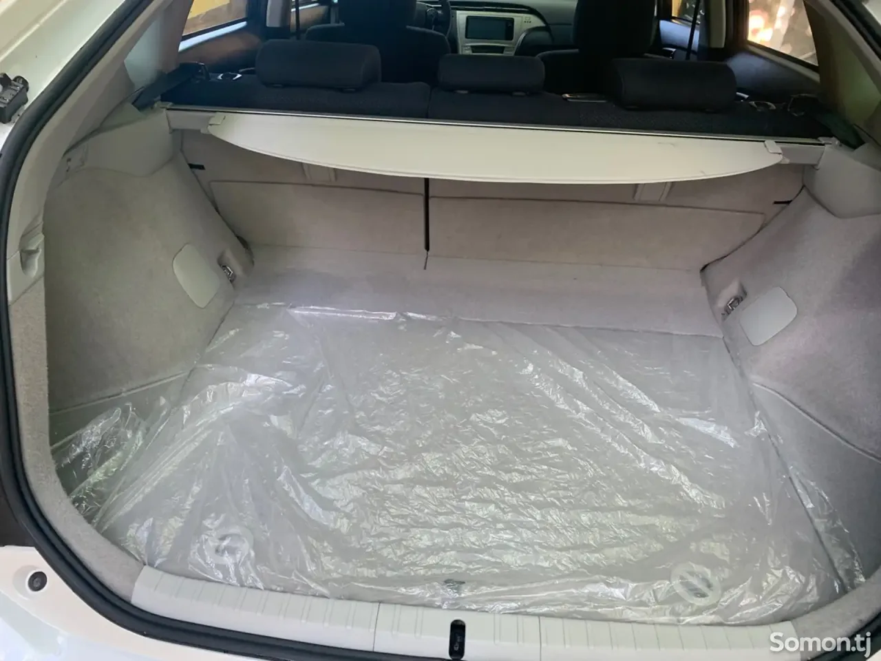 Toyota Prius 2014 · 1.8 AT