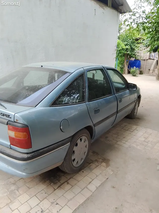 Opel Astra F 1992 · 1.6 MT
