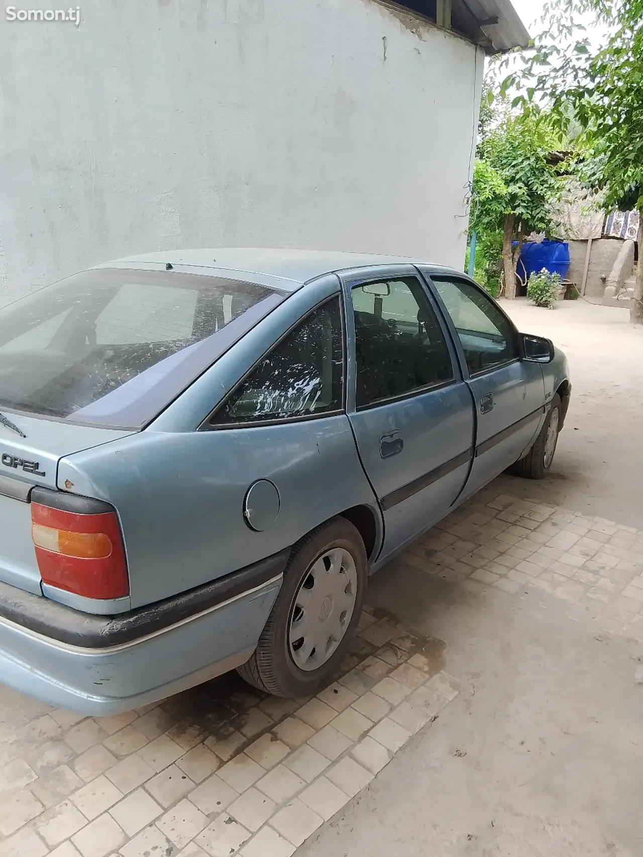 Opel Astra F 1992 · 1.6 MT