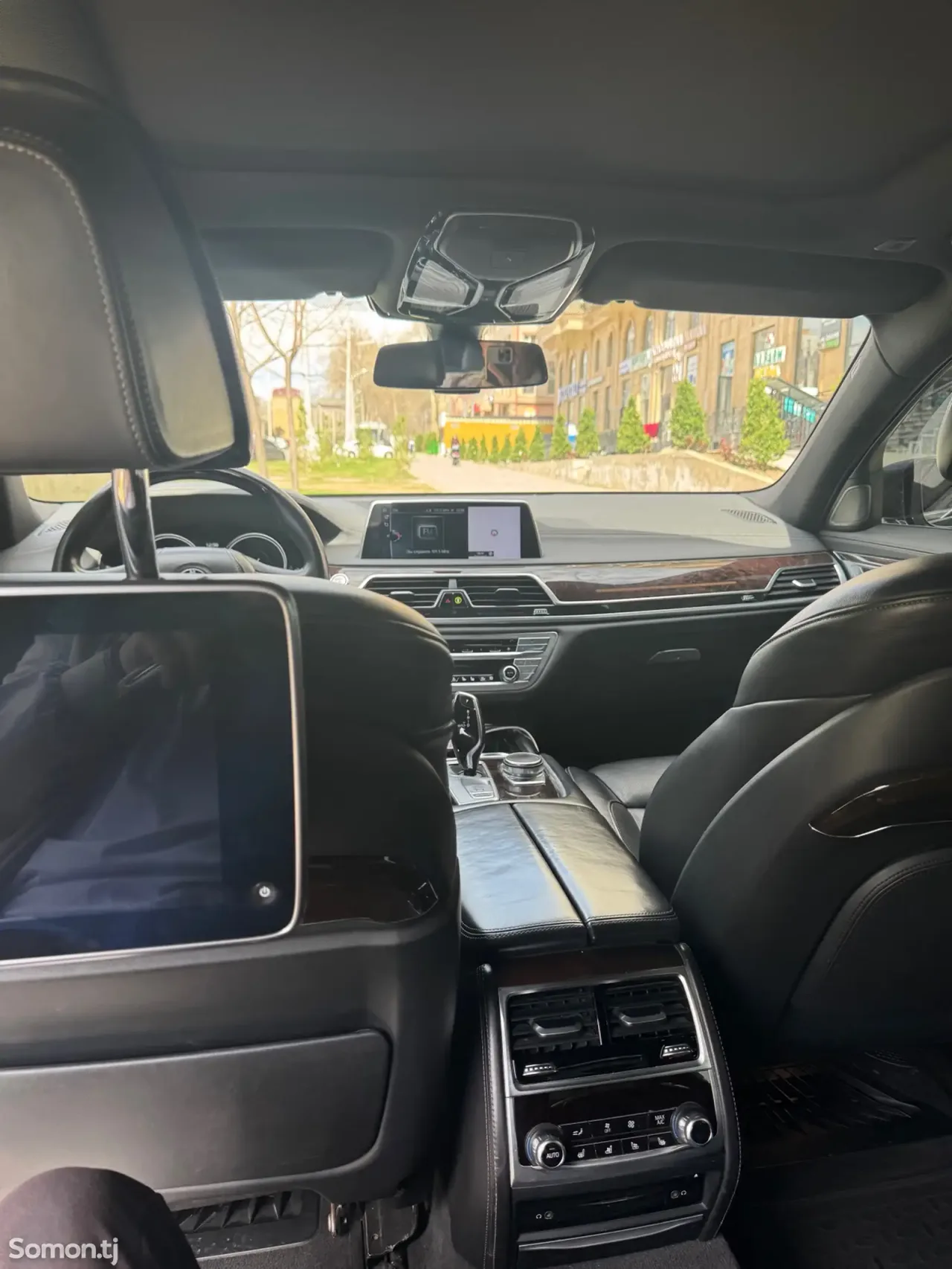 BMW 7 series 2017 · 3.0 AT