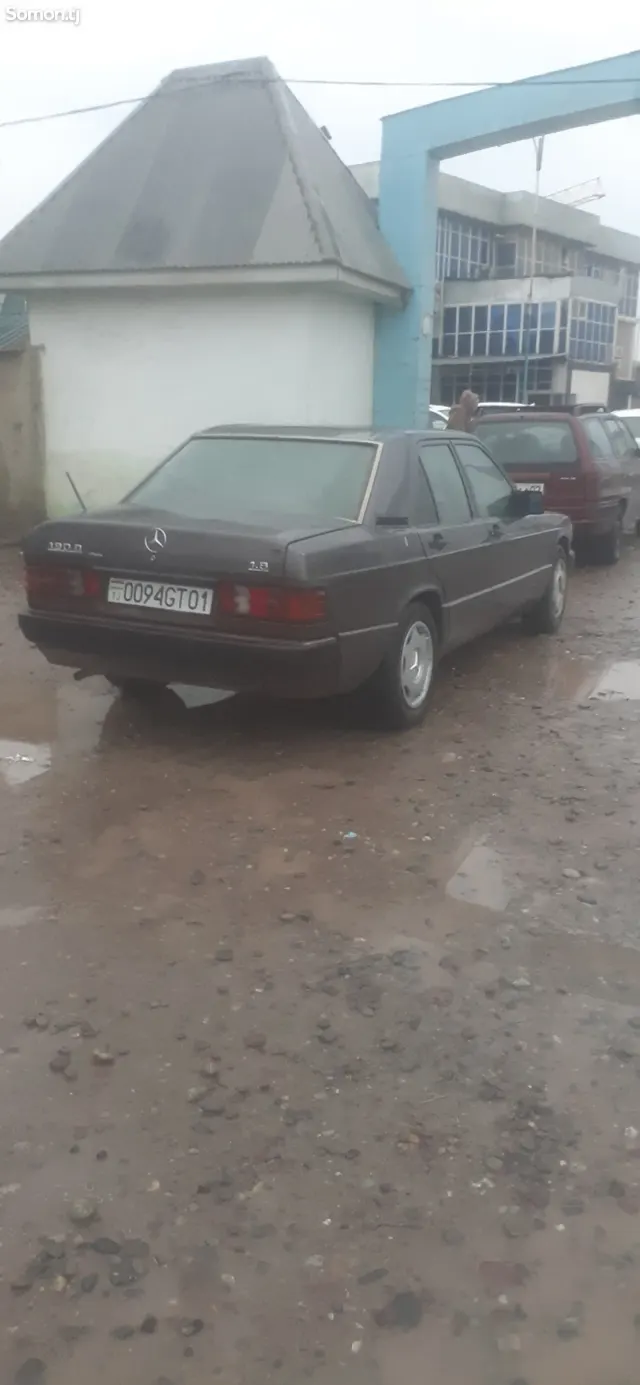 Mercedes-Benz W124 1991 · 1.8 MT
