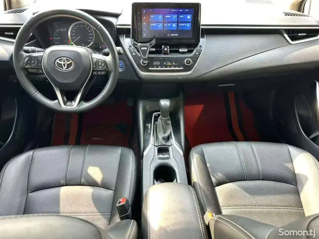 Toyota Corolla 2020 · 2.8 AT