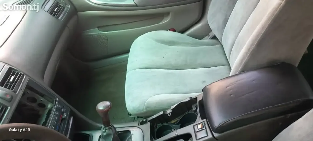 Nissan Maxima 2002 · 3.0 MT