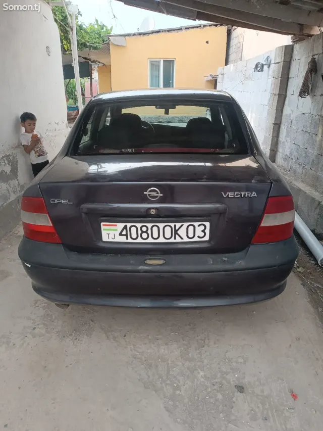 Opel Vectra B 1998 · 1.6 MT