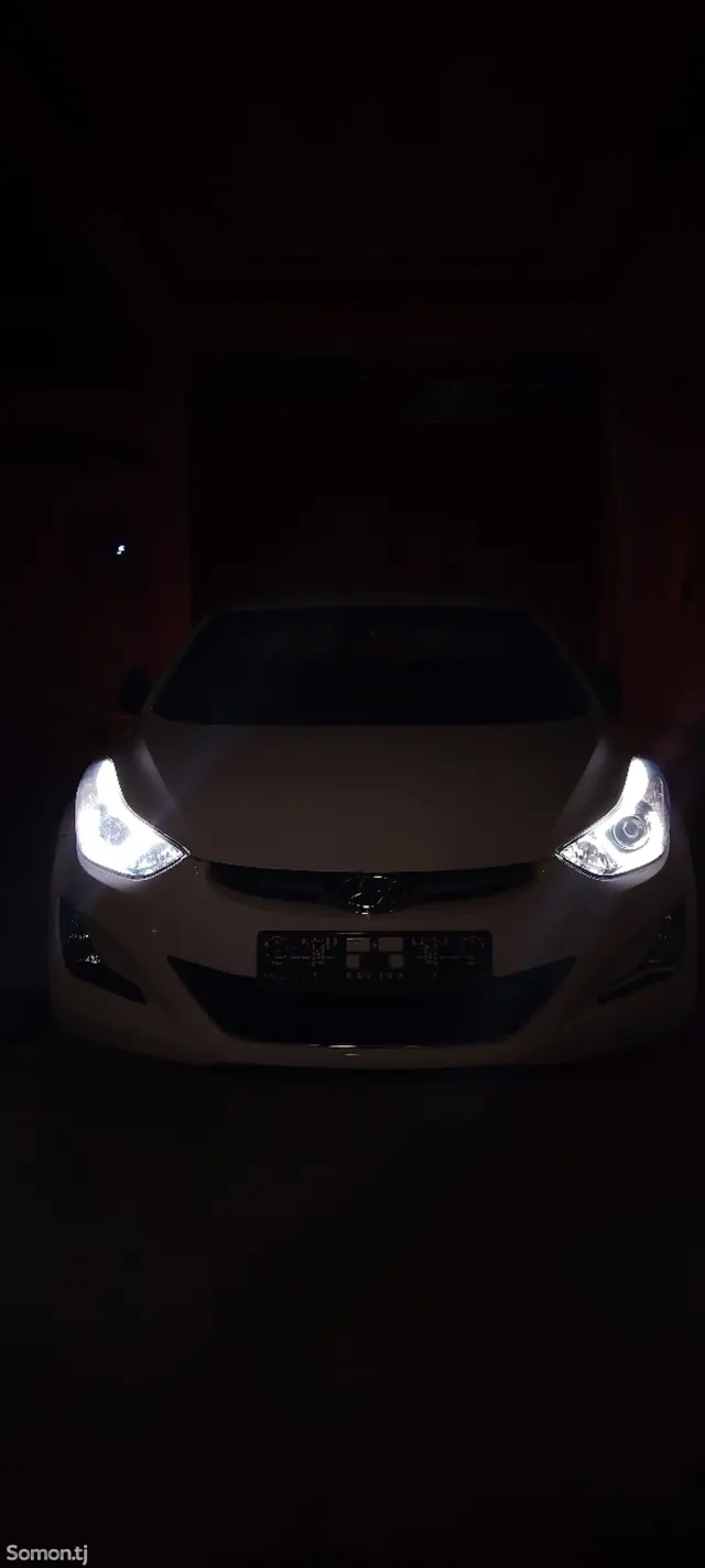 Hyundai Avante 2014 · 1.6 AT