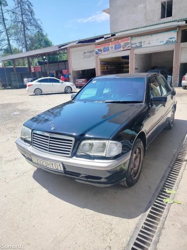 Mercedes-Benz C class 1995 · 2.0 MT