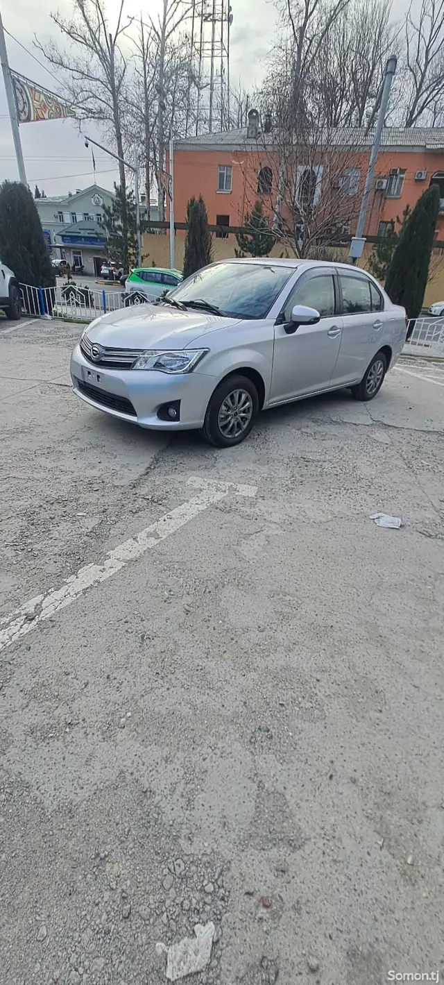 Toyota Corolla 2014 · 1.5 AT