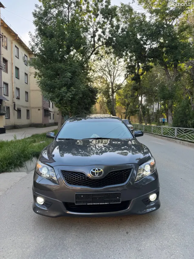 Toyota Camry 2011 · 2.5 AT