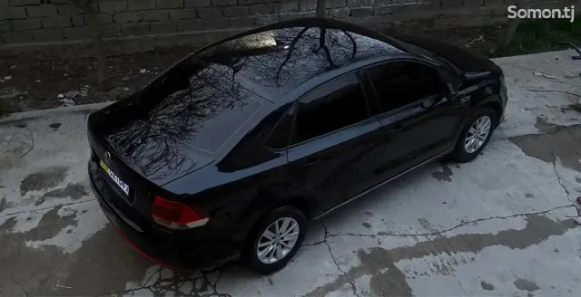 Volkswagen Polo 2019 · 1.6 AT