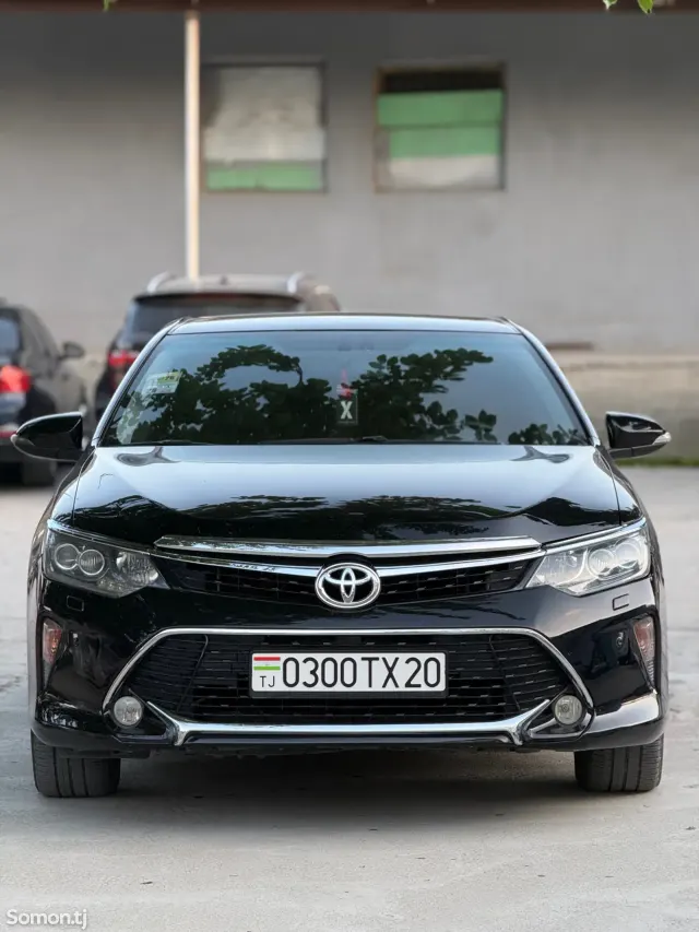 Toyota Camry 2017 · 2.5 AT