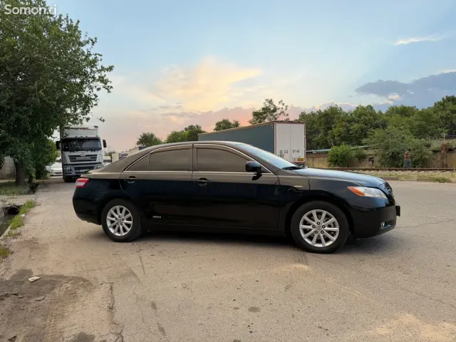 Toyota Camry 2007 · 2.4 AT