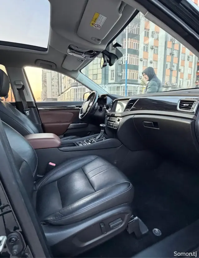 GAC Trumpchi GS8 2017 · 2.0 AT