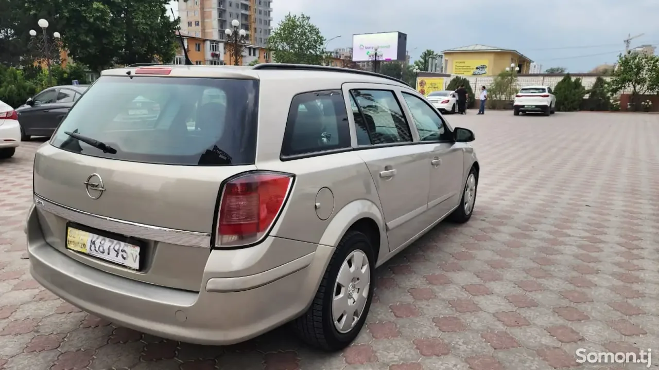 Opel Astra H 2007 · 1.8 MT