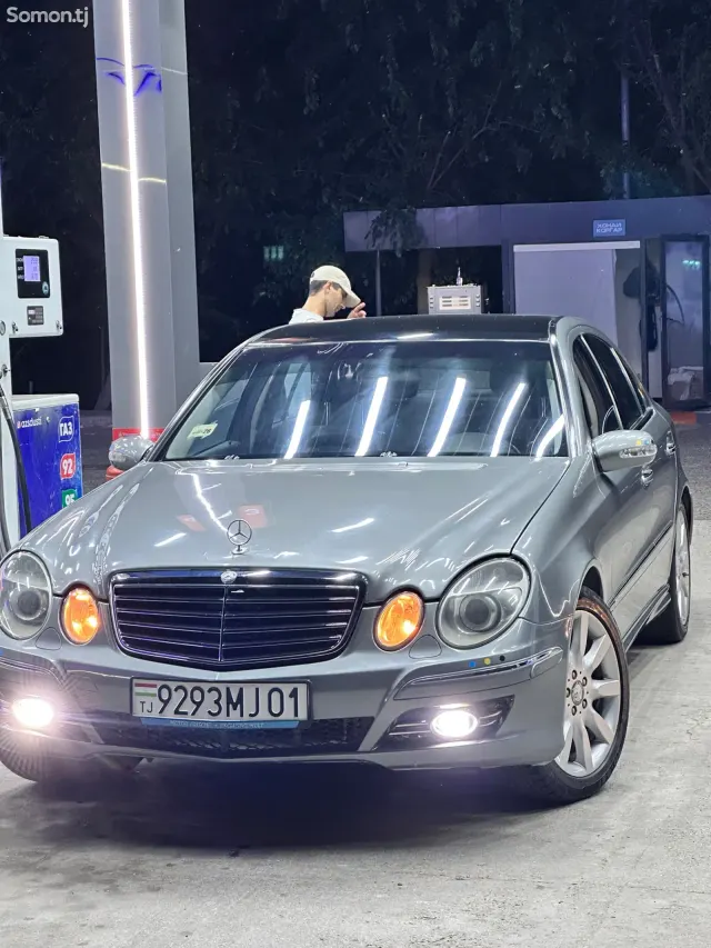 Mercedes-Benz E class 2004 · 3.2 AT