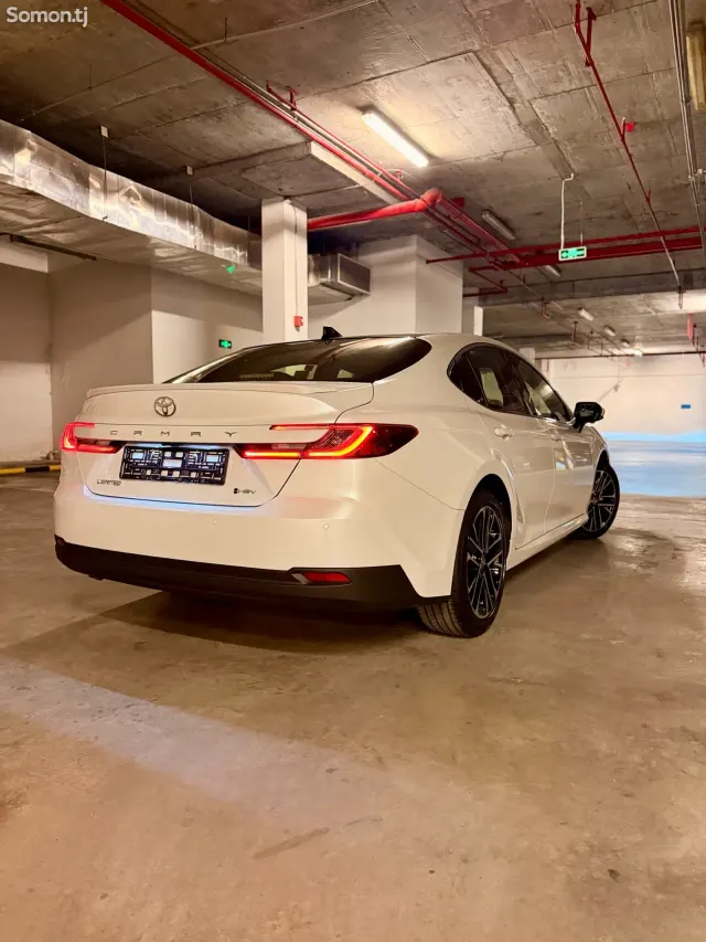 Toyota Camry 2026 · 2.5 AT