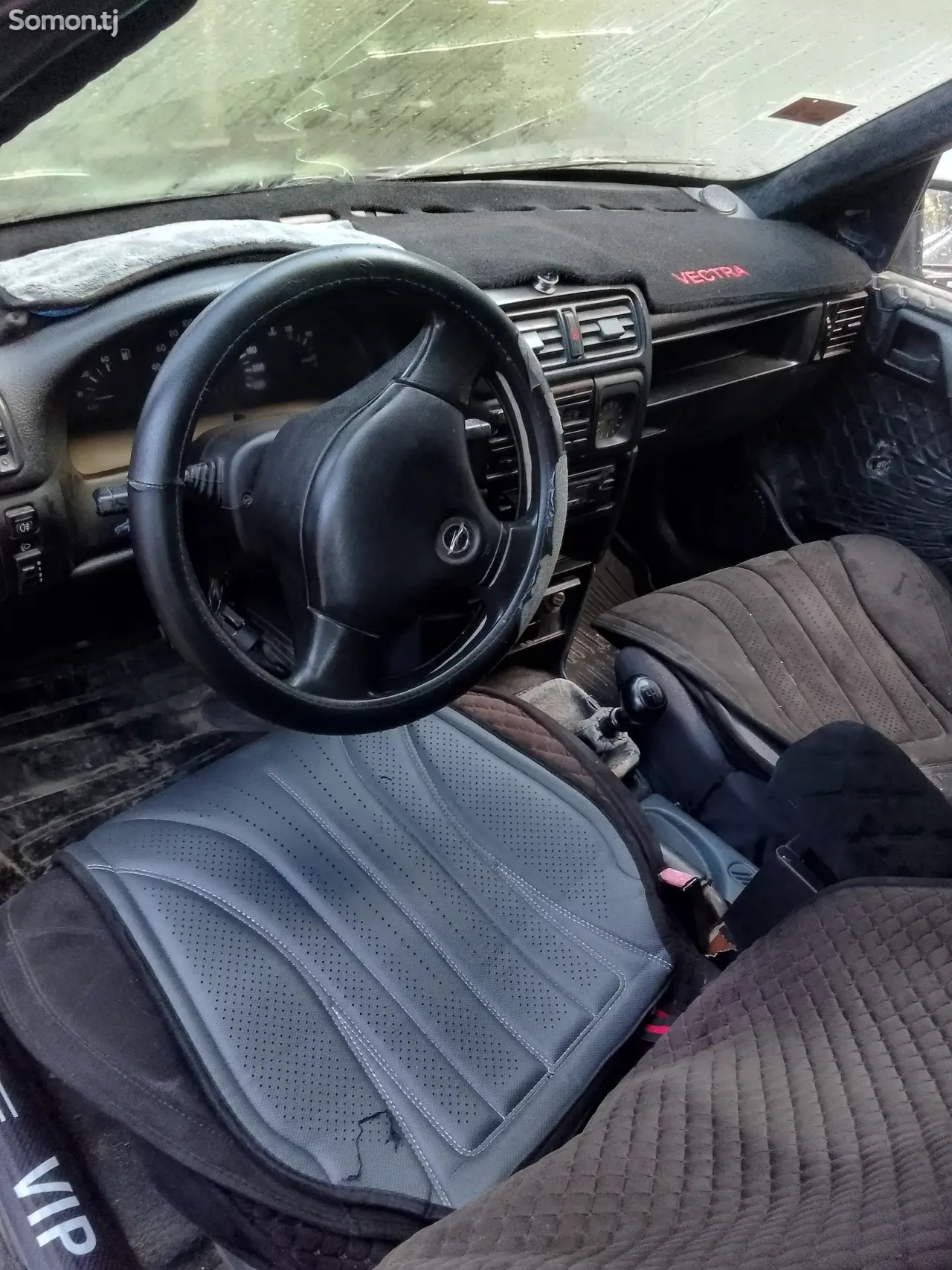 Opel Vectra A 1992 · 1.6 MT