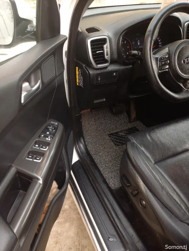 Kia Sportage 2015 · 1.7 AT