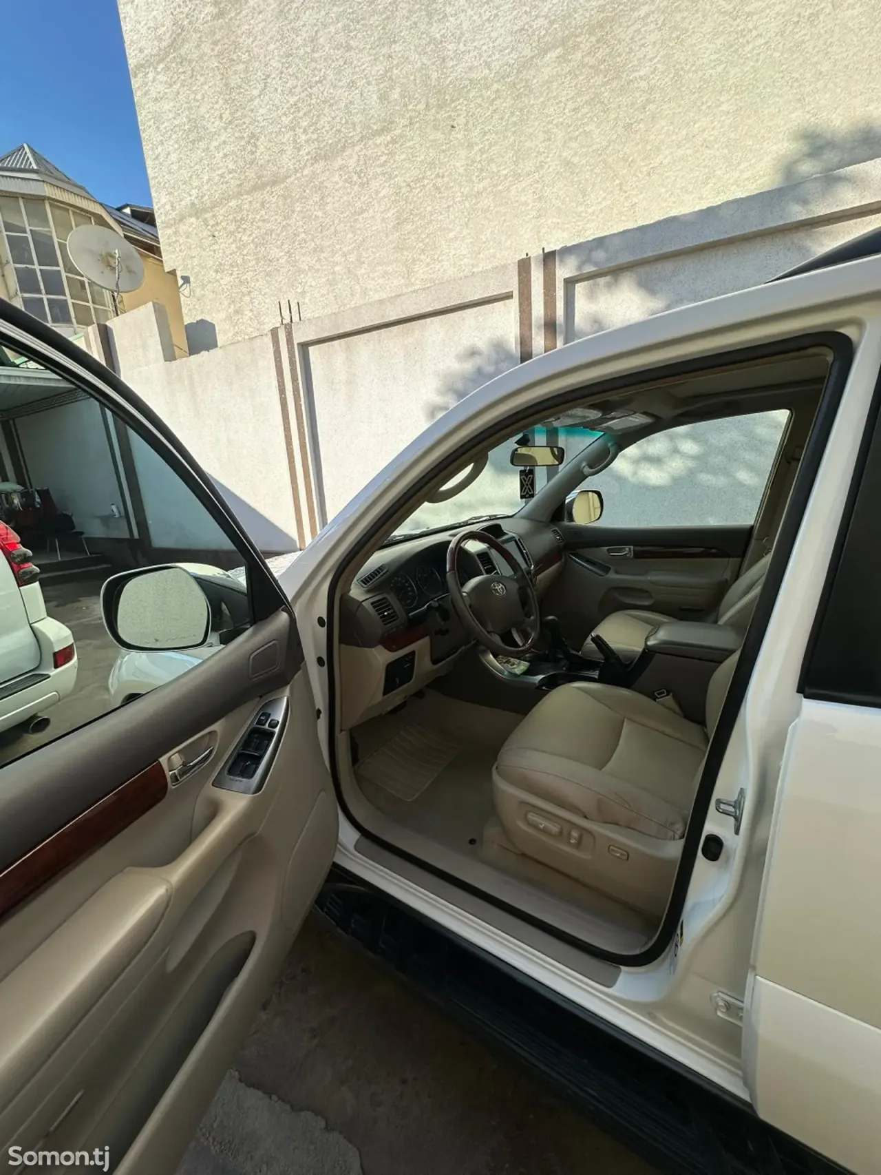 Toyota Land Cruiser Prado 2006 · 4.6 AT