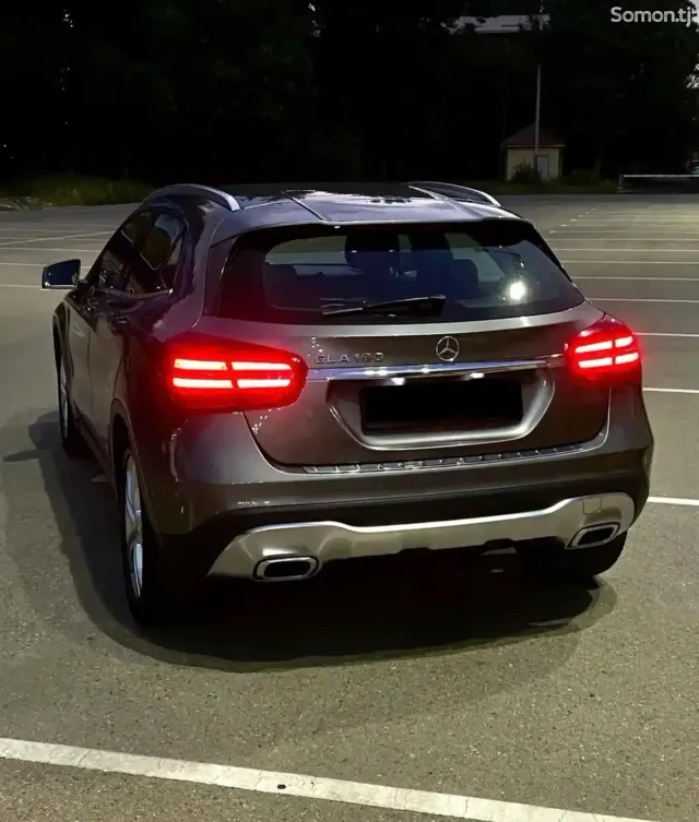 Mercedes-Benz GLA class 2019 · 2.0 AT