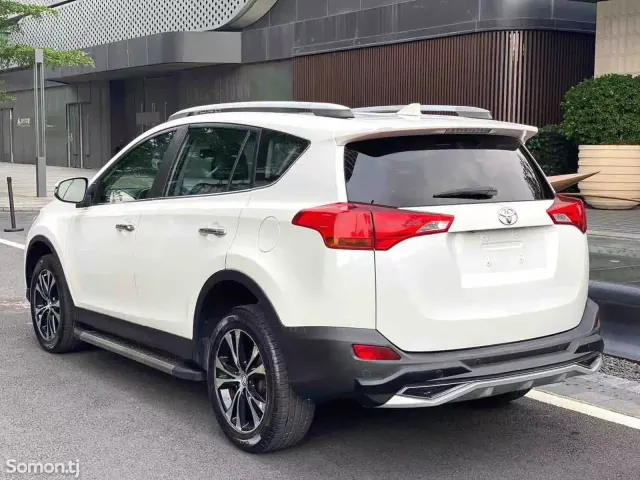 Toyota RAV 4 2015 · 2.5 AT