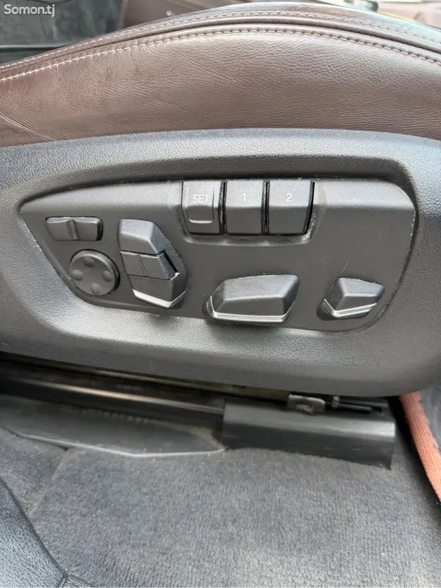 BMW X5 2015 · 3.0 AT