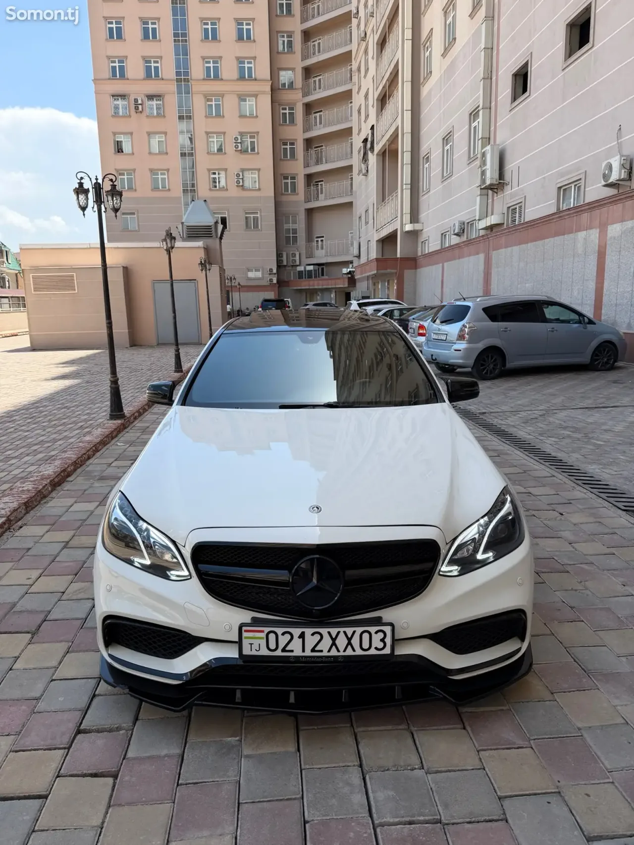 Mercedes-Benz E class 2011 · 3.5 AT