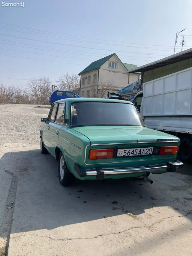 Lada (ВАЗ) 2106 1988 · 0.6 MT