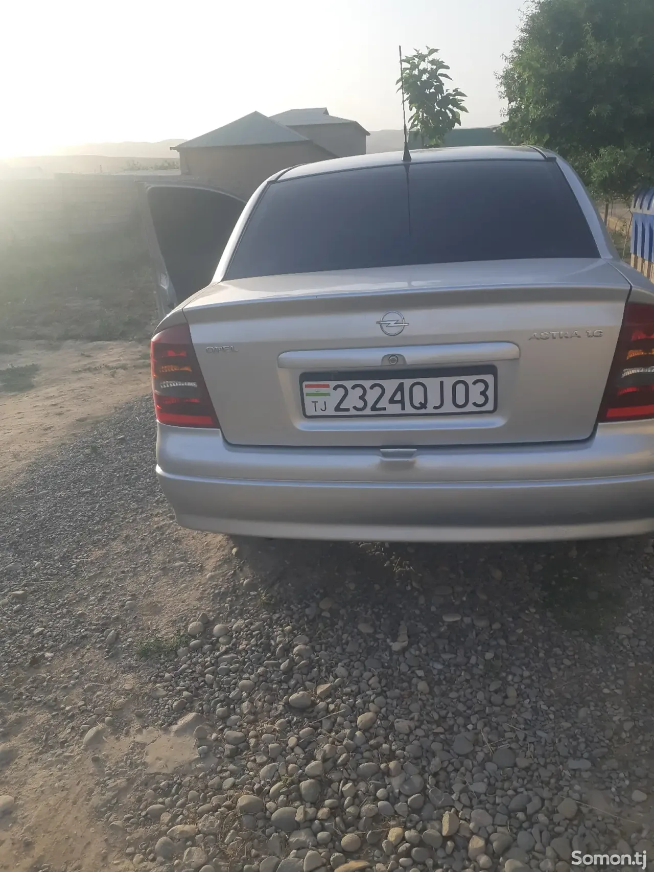 Opel Astra G 1999 · 1.6 MT