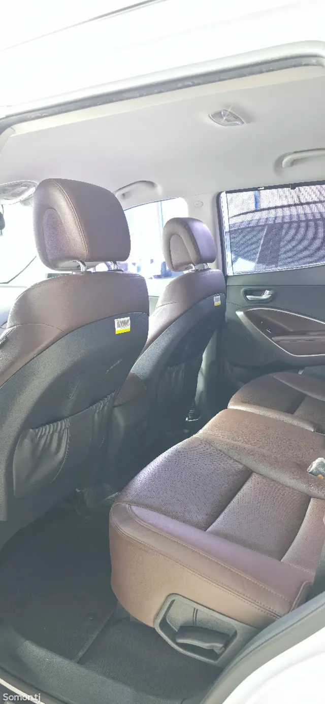 Hyundai Santa Fe 2016 · 2.0 AT