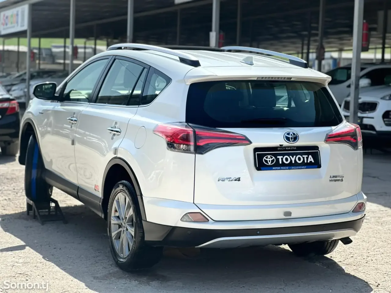 Toyota RAV 4 2017 · 2.5 AT