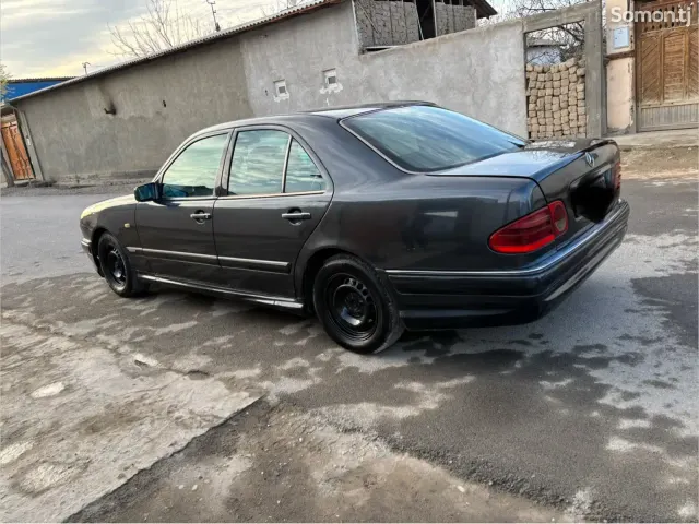 Mercedes-Benz E class 1998 · 2.0 MT