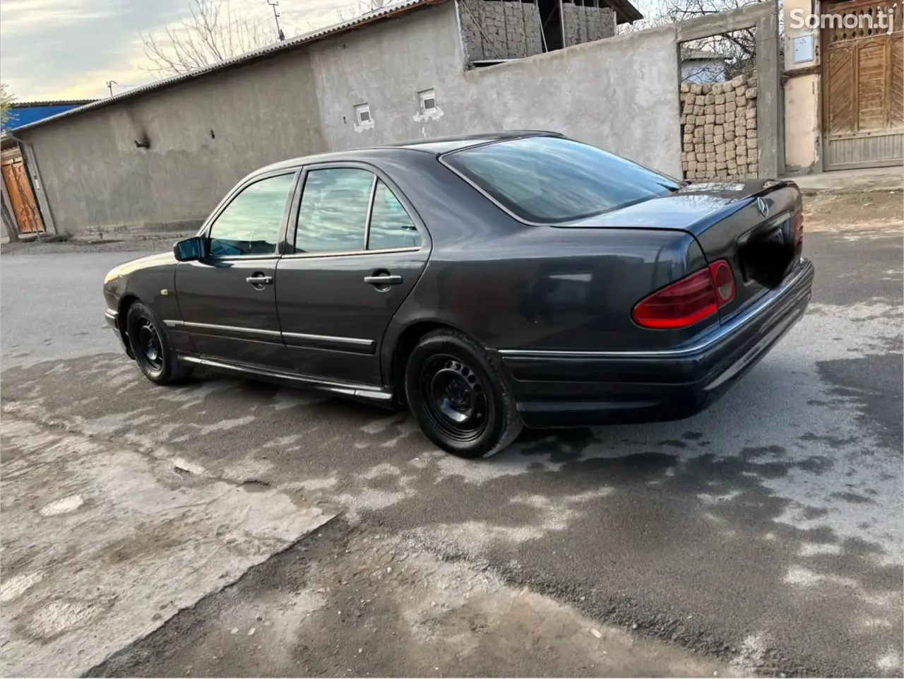 Mercedes-Benz E class 1998 · 2.0 MT