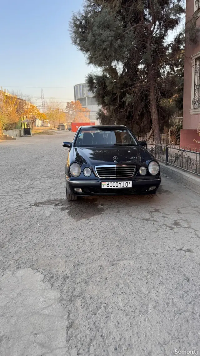 Mercedes-Benz E class 2001 · 2.4 AT