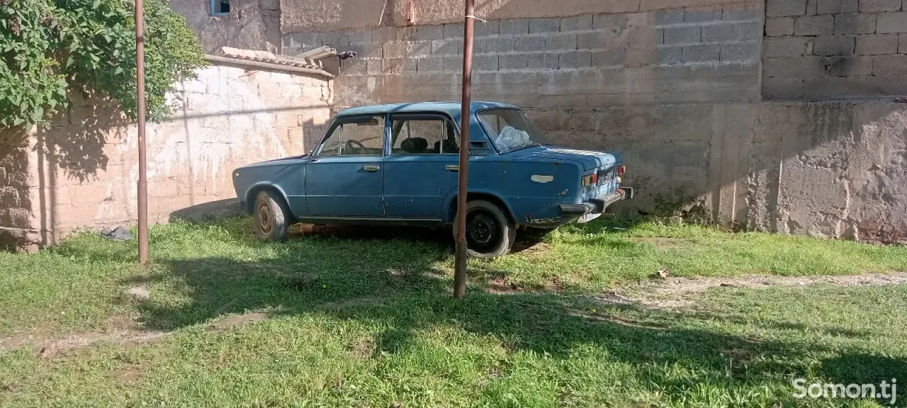 Lada (ВАЗ) 2111 1998 · 0.9 MT