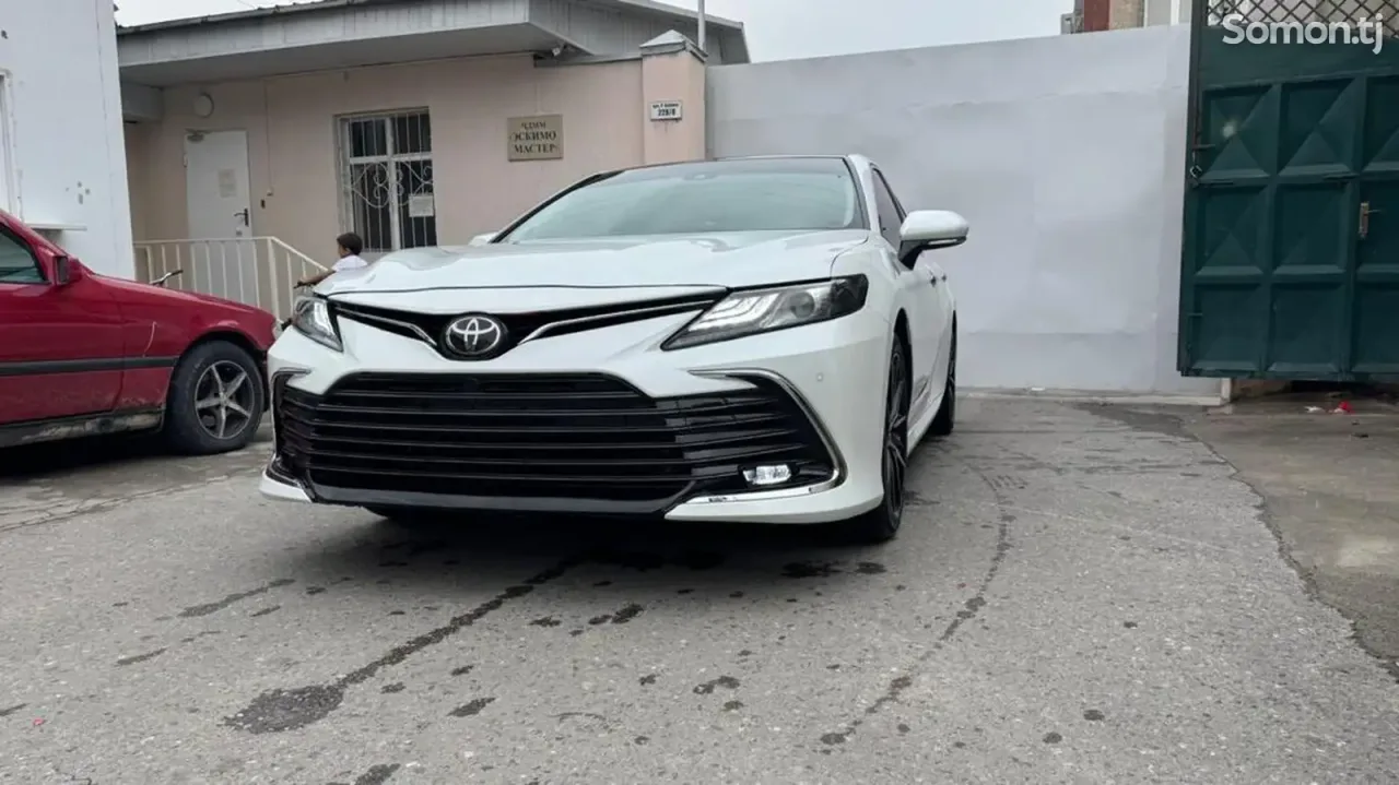Toyota Camry 2018 · 3.5 AT