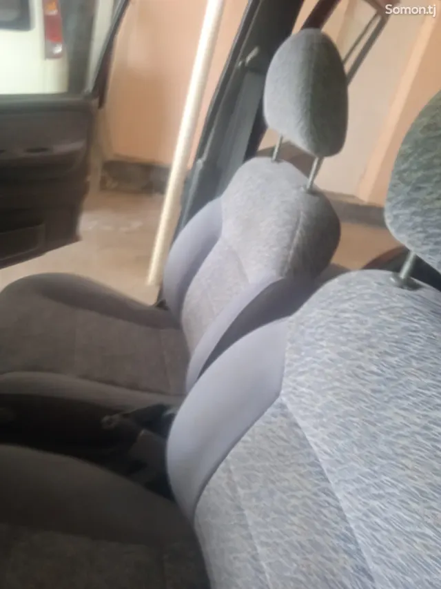 Kia Sportage 1996 · 2.0 MT