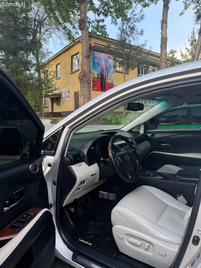 Lexus RX series 2011 · 4.5 AT