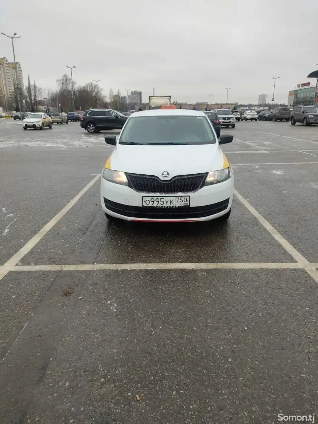 Skoda Rapid 2015 · 1.6 MT