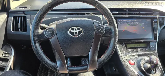Toyota Prius 2014 · 1.8 CVT