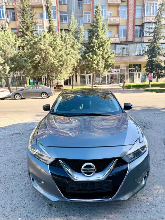 Nissan Maxima 2017 · 3.5 AT