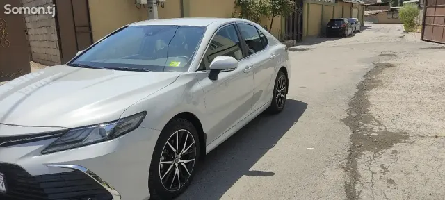 Toyota Camry 2023 · 2.5 AT